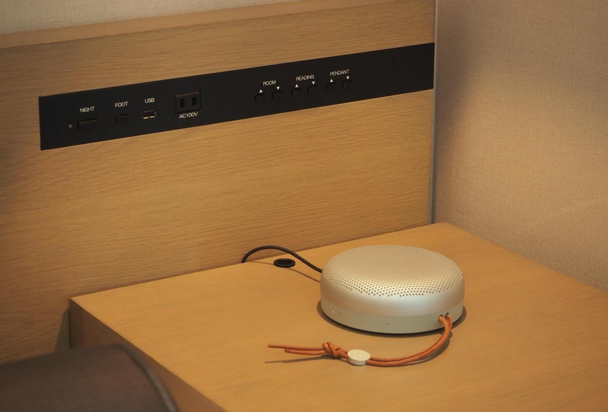 Hotel New Otani Tokyo The Main Esterno foto A bedside alarm