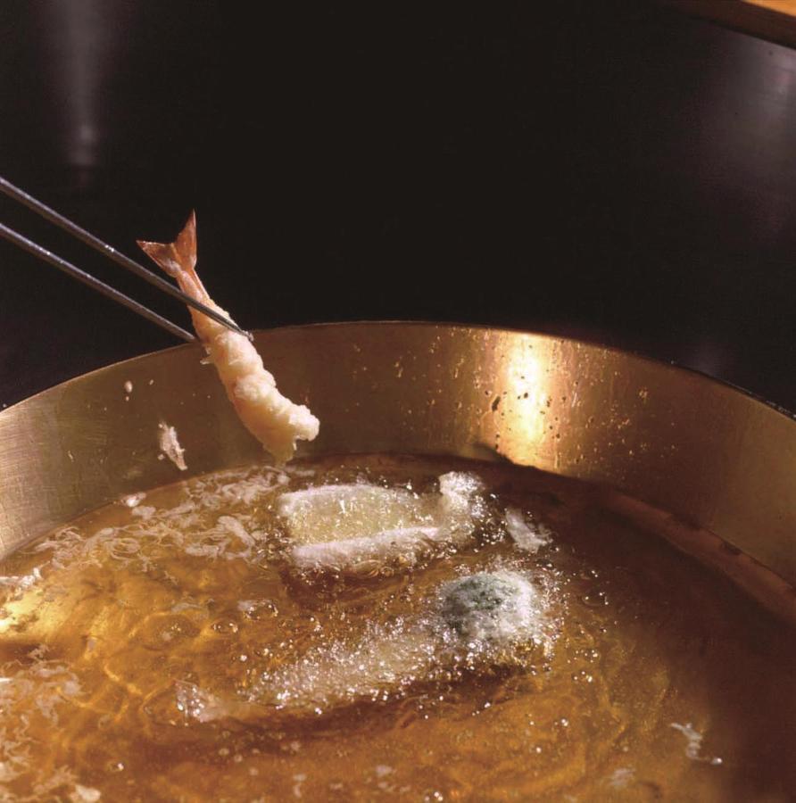 Hotel New Otani Tokyo The Main Esterno foto Frying